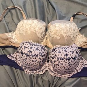 NWT Two VS Push up Bras 38D